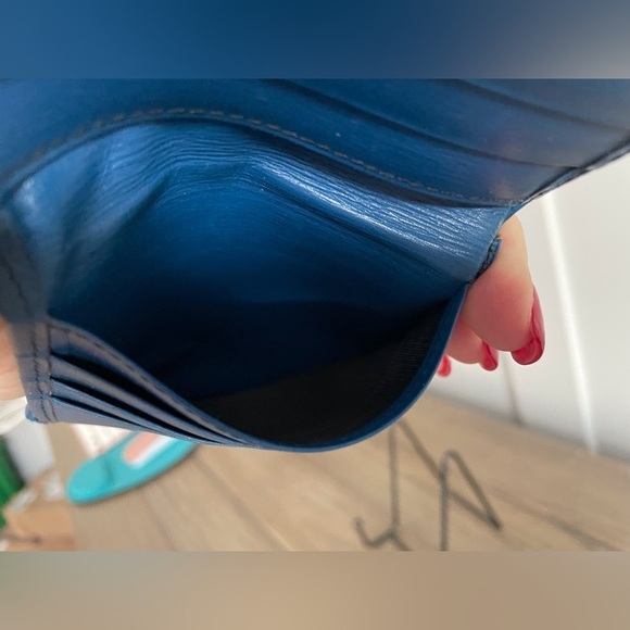 VGUC, Louis Vuitton LV, Blue Epi Leather Wallet, Authentic - Picture 7 of 13